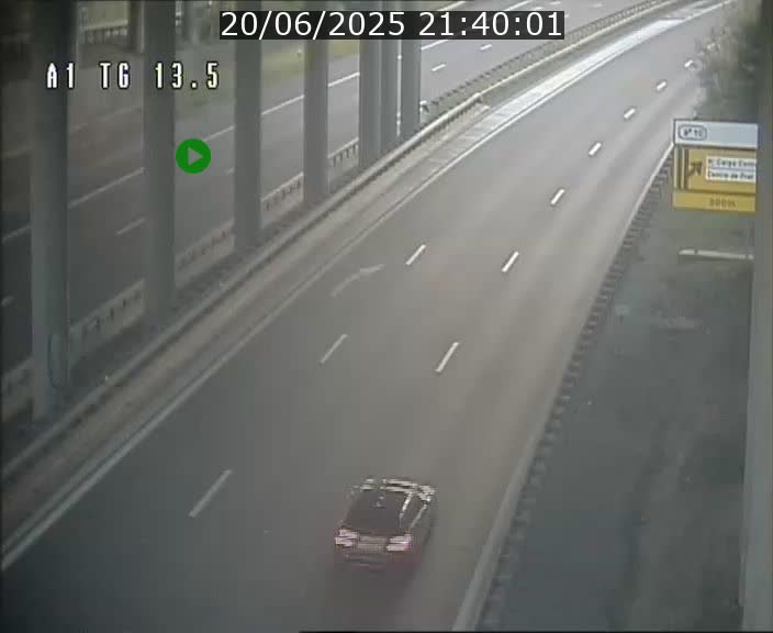 Traffic live webcam Luxembourg Senningen - A1 direction Luxembourg - BK 13.5