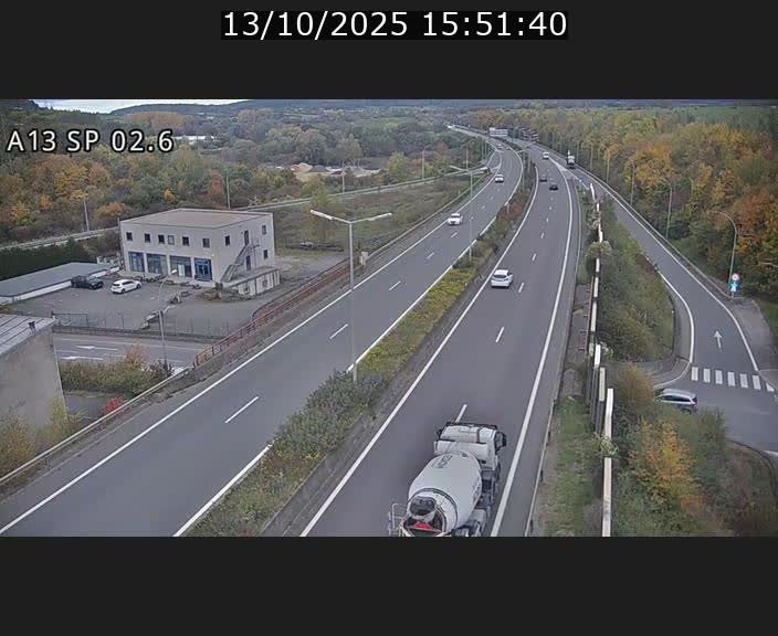 Traffic live webcam Luxembourg Sanem - A13 direction Pétange - BK 2.6