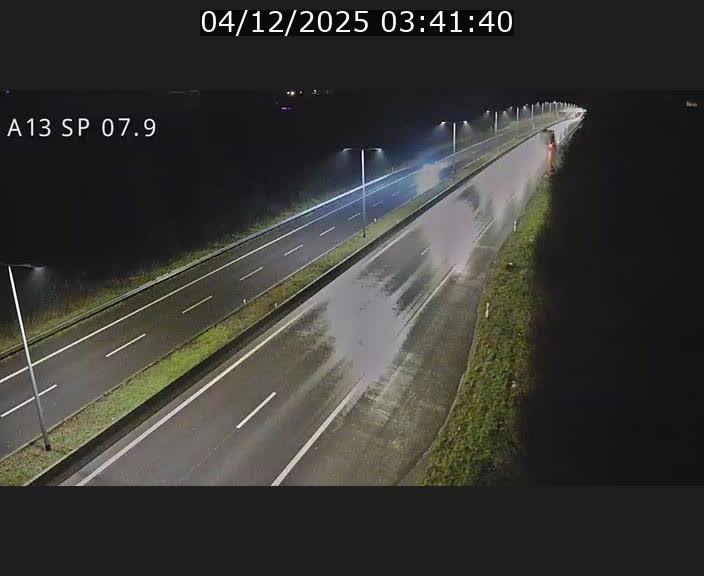 Traffic live webcam Luxembourg Jonction Lankelz - A13 direction Pétange - BK 7.9