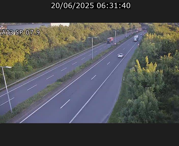 Traffic live webcam Luxembourg Jonction Lankelz - A13 direction Pétange - BK 7.9