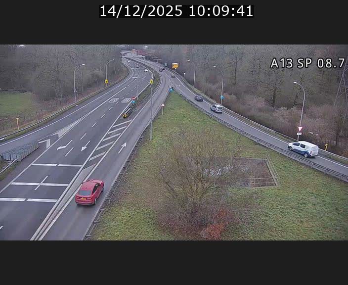 Traffic live webcam Luxembourg Jonction Lankelz - A13 direction Pétange - BK 8.7
