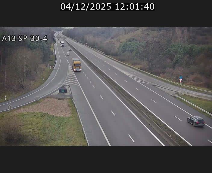 Traffic live webcam Luxembourg Altwies - A13 direction Luxembourg-ville - BK 30.4