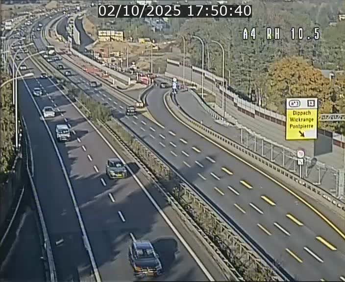 Traffic live webcam Luxembourg Pontpierre - A4 - BK 10.5 - direction Luxembourg