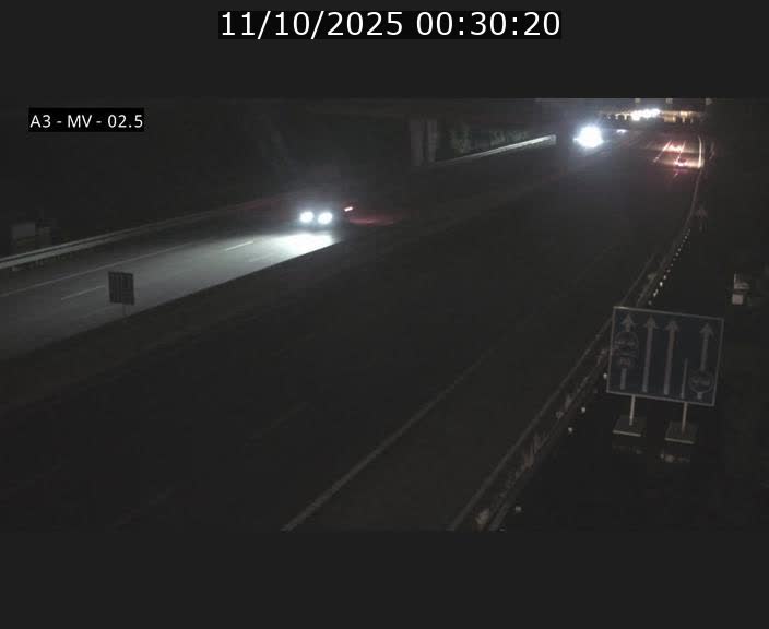 Webcam autoroute A3 au Luxembourg à proximité de la Croix de Gasperich. Vue orientée vers Luxembourg