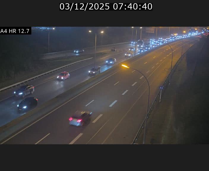 Traffic live webcam Luxembourg Esch sur Alzette - A4 - BK 12.7 - direction Esch-Belval