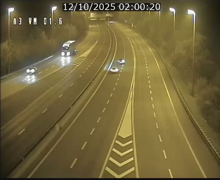 Traffic live webcam Luxembourg - Croix de Gasperich - A3 - BK 1.6 - direction France/Aire de Berchem