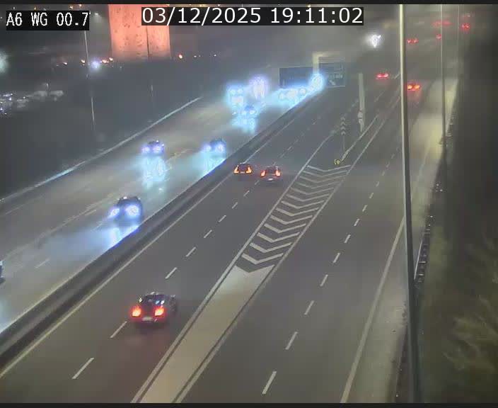 Traffic live webcam Luxembourg Croix de Cessange - A6 - BK 0.7 - direction A3 France