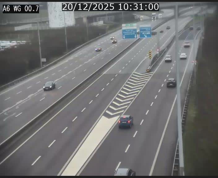 Traffic live webcam Luxembourg Croix de Cessange - A6 - BK 0.7 - direction A3 France