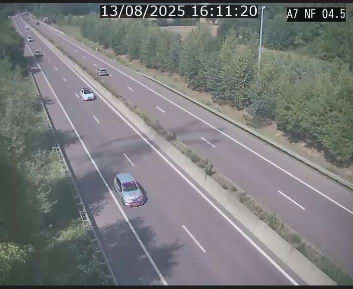 Caméra autoroute Luxembourg A7 - Passage à gibier Rëngelbour - direction Tunnel Grouft