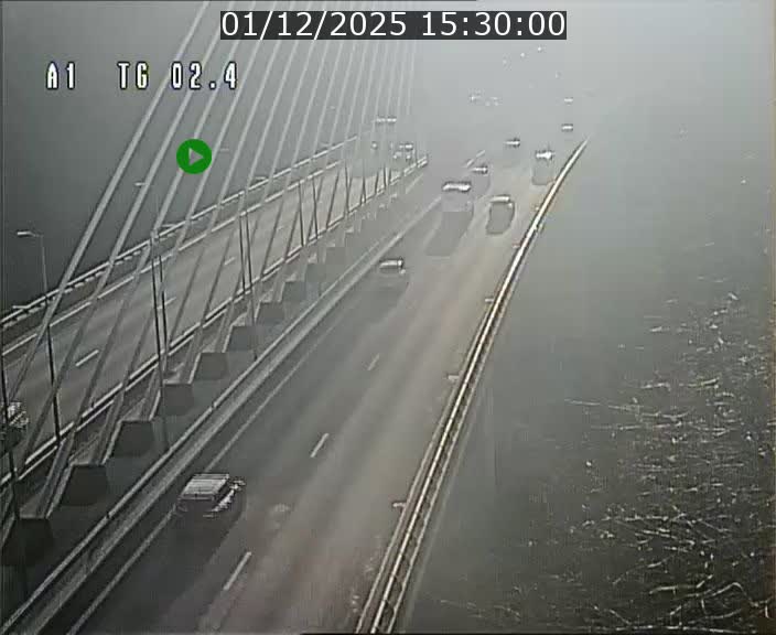 Traffic live webcam Luxembourg Sandweiler - A1 direction Luxembourg-ville - BK 2.4