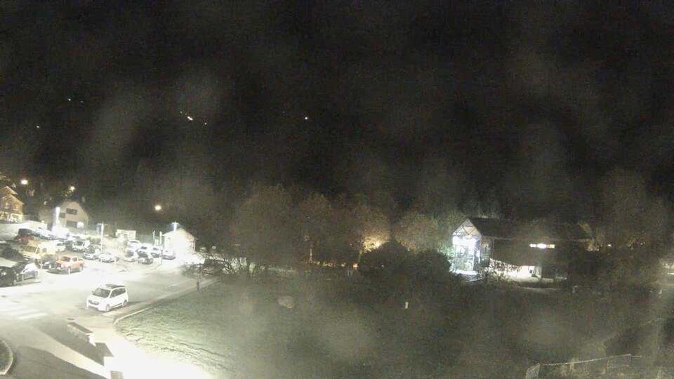 Webcam au niveau de la mairie du village du Bourg d'Oisans, aux pieds de l'Alpe d'Huez et aux portes du parc des Écrins