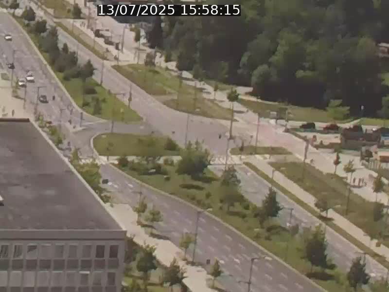 Webcam sur l'avenue John Fitzgerald Kennedy (N51) avec vue sur le Pont rouge (Pont Grande Duchesse Charlotte), l'arrêt Pfaffenthal et l'entrée du quartier Kirchberg