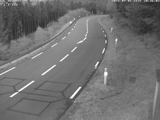 Webcam à 406 mètres d'altitude au niveau du col du haut du bois sur la RD32