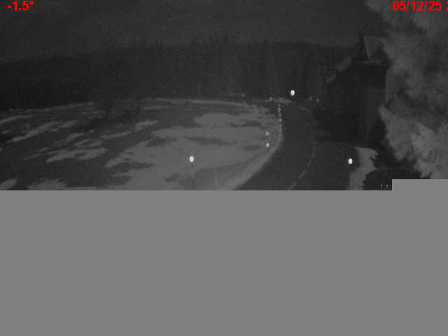 Webcam en haut du col du Ballon d'Alsace sur la D465 à 1075 mètres d'altitude dans les Vosges