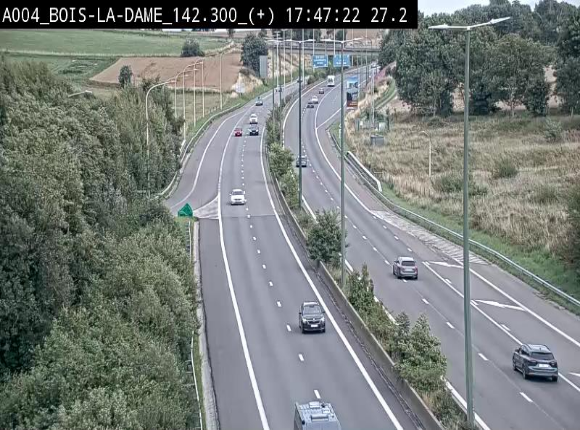 Webcam située entre la sortie 29 Neufchâteau et la jonction avec l'E25 en direction de Liège et Luxembourg