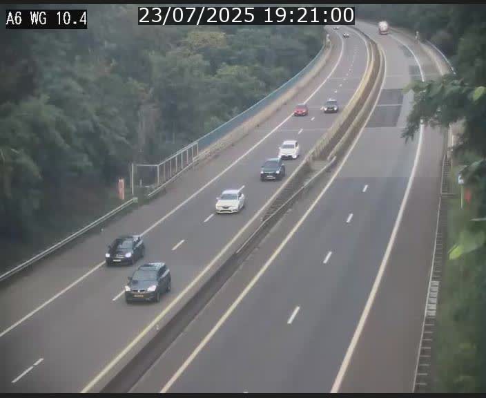 Traffic live webcam Luxembourg Mamer - A6 - BK 10.4 - direction Luxembourg/France/Allemagne