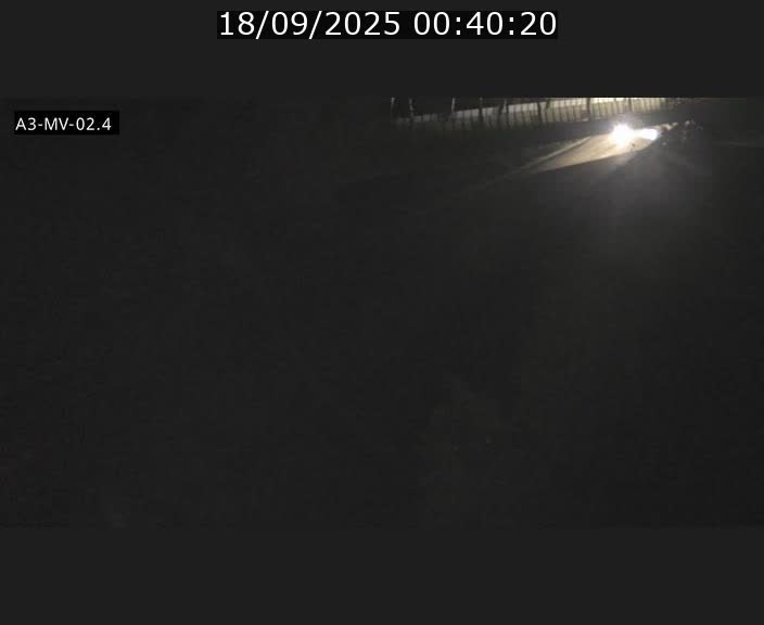 Webcam autoroute de la France (A3) au Luxembourg à Fentange, à proximité de la Croix de Gasperich. Vue orientée vers la Cloche d'Or