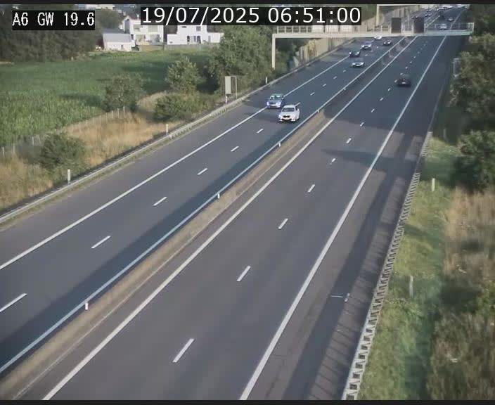 Traffic live webcam Luxembourg - Steinfort - A6 - BK 19.6 - direction Belgique