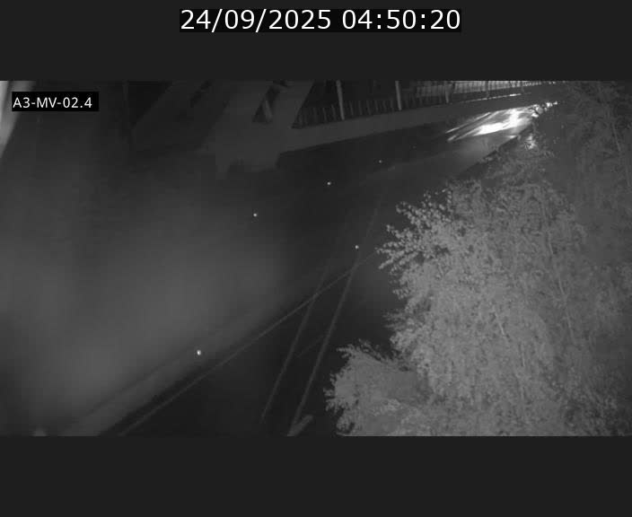 Webcam autoroute de la France (A3) au Luxembourg à Fentange, à proximité de la Croix de Gasperich. Vue orientée vers la Cloche d'Or