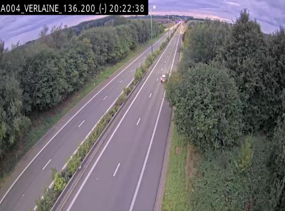 Webcam sur l'E411 à hauteur du pont surplombant la N40, à proximité de la sortie 26 Verlaine - Libramont-Chevigny. Vue orientée vers Namur