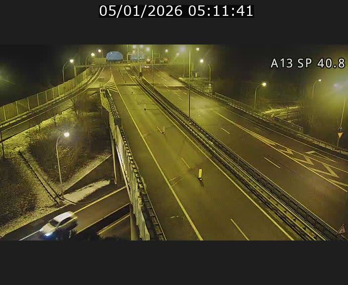 Webcam avec vue sur l'entrée côté allemand du tunnel Markusbierg à Schengen. Vue orientée vers le tunnel et Bettembourg