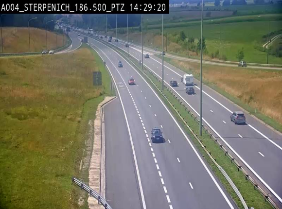 Webcam E411 à Sterpenich en Belgique près de la frontière du Luxembourg. Vue orientée vers Bruxelles