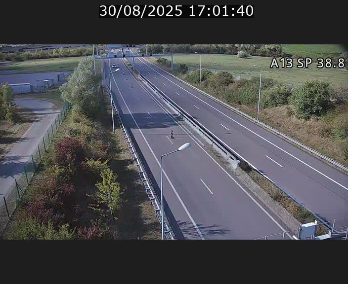 Webcam autoroute A13 à l'entrée ouest du tunnel Markusbierg à Schengen. Vue orientée vers le tunnel et l'Allemagne