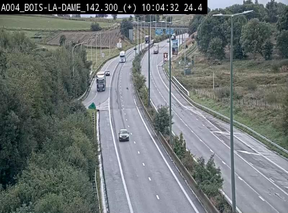 Webcam située entre la sortie 29 Neufchâteau et la jonction avec l'E25 en direction de Liège et Luxembourg