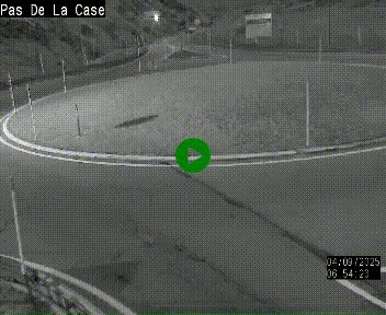 Webcam sur la N22 au niveau du poste frontière entre la France et Andorre à proximité de Pas de la Case à plus de 2000 mètres d'altitude