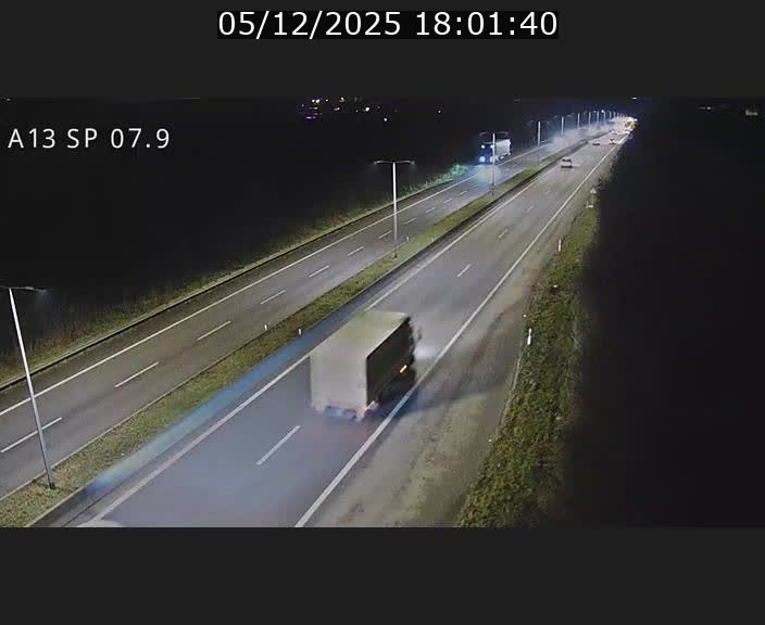 Traffic live webcam Luxembourg Jonction Lankelz - A13 direction Pétange - BK 7.9
