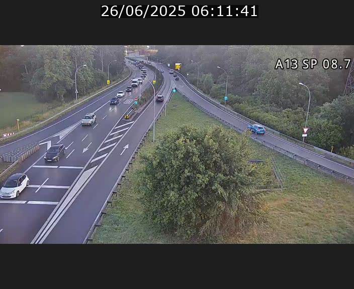 Traffic live webcam Luxembourg Jonction Lankelz - A13 direction Pétange - BK 8.7 