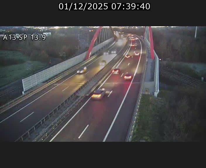 Traffic live webcam Luxembourg Kayl - A13 direction Esch-sur-Alzette/Luxembourg-ville - BK 13.9