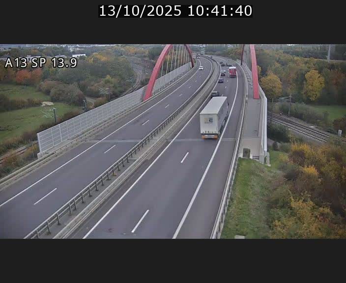 Traffic live webcam Luxembourg Kayl - A13 direction Esch-sur-Alzette/Luxembourg-ville - BK 13.9