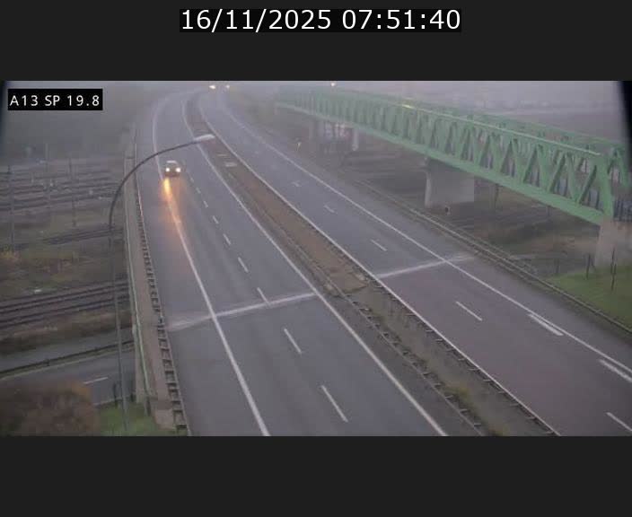 Traffic live webcam Luxembourg Croix de Bettembourg - A13 direction Esch-sur-Alzette - BK 19.8