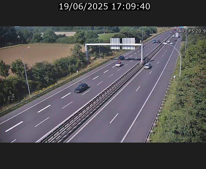 Traffic live webcam Luxembourg Croix de Bettembourg, rond-point d'Hellange - A13 direction Allemagne - BK 20.9