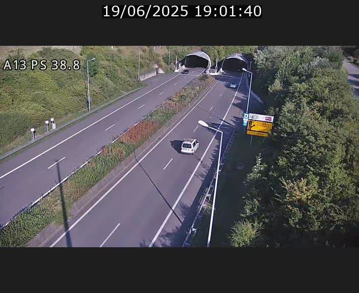 Webcam autoroute A13 à l'entrée ouest du tunnel Markusbierg à Schengen. Vue orientée vers Mondorf-les-Bains