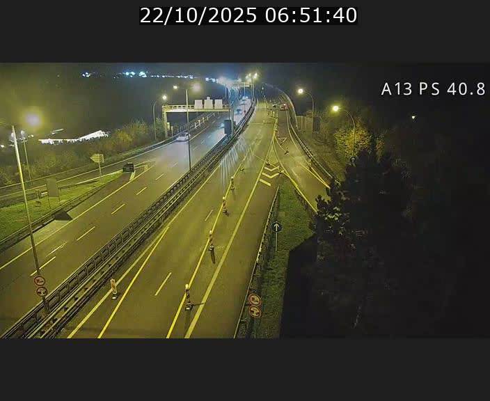 Webcam autoroute A13 à la sortie est du tunnel Markusbierg à Schengen. Vue sur le pont de la Moselle, vers l'Allemagne