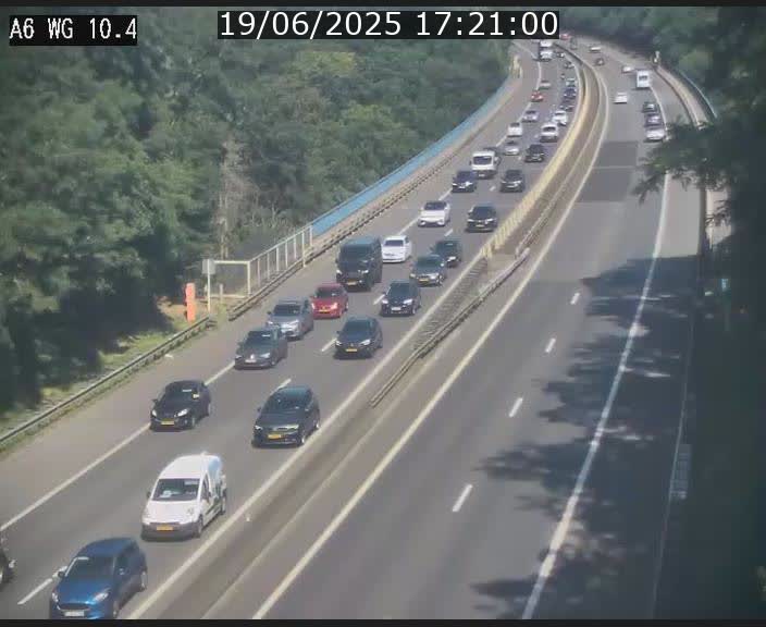 Traffic live webcam Luxembourg Mamer - A6 - BK 10.4 - direction Luxembourg/France/Allemagne