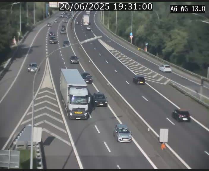 Traffic live webcam Luxembourg Mamer - A6 - BK 13 - direction Luxembourg/France/Allemagne