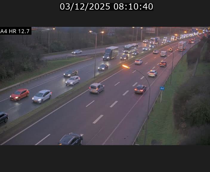 Traffic live webcam Luxembourg Esch sur Alzette - A4 - BK 12.7 - direction Esch-Belval