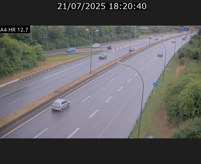 Traffic live webcam Luxembourg Esch sur Alzette - A4 - BK 12.7 - direction Esch-Belval