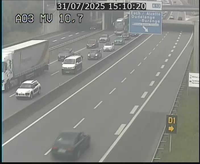 Traffic live webcam Luxembourg Croix de Bettembourg - A3 - BK 10.7 - direction France