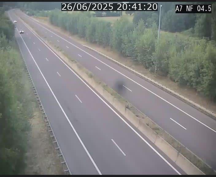 Caméra autoroute Luxembourg A7 - Passage à gibier Rëngelbour - direction Tunnel Grouft