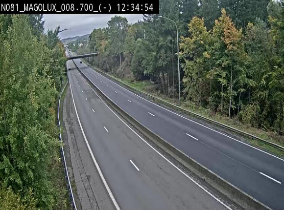 Webcam sur la N81 (E411) à hauteur de la jonction avec la N883. Vue orientée vers Arlon