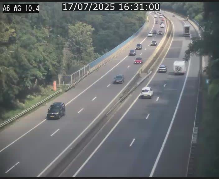 Traffic live webcam Luxembourg Mamer - A6 - BK 10.4 - direction Luxembourg/France/Allemagne