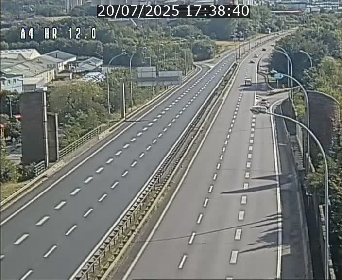 Traffic live webcam Luxembourg Jonction Foetz - A4 - BK 12.0 - direction Esch sur Alzette