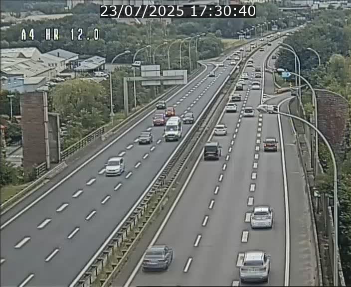 Traffic live webcam Luxembourg Jonction Foetz - A4 - BK 12.0 - direction Esch sur Alzette