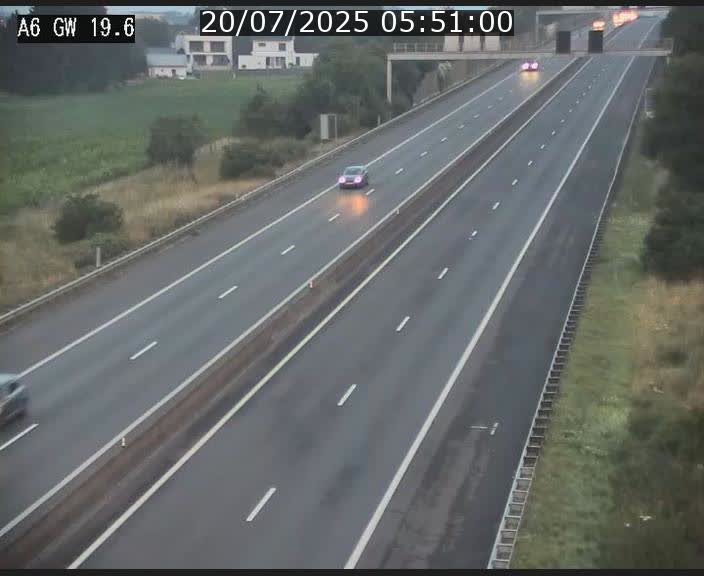 Traffic live webcam Luxembourg - Steinfort - A6 - BK 19.6 - direction Belgique