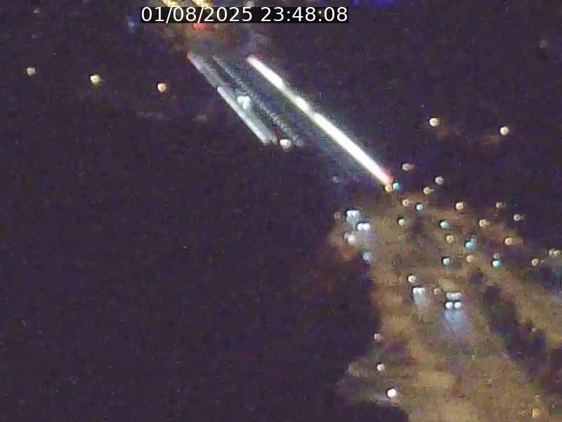 Webcam sur l'avenue John Fitzgerald Kennedy (N51) avec vue sur le Pont rouge (Pont Grande Duchesse Charlotte), l'arrêt Pfaffenthal et l'entrée du quartier Kirchberg