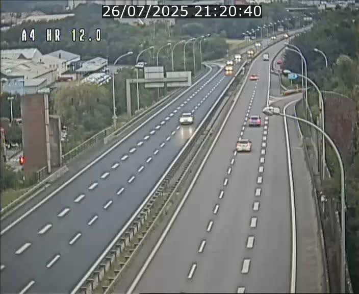 Traffic live webcam Luxembourg Jonction Foetz - A4 - BK 12.0 - direction Esch sur Alzette